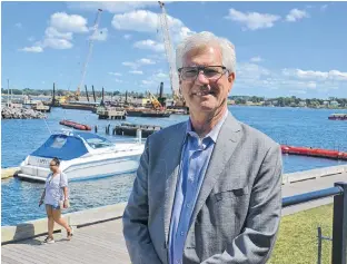  ?? STU NEATBY/THE GUARDIAN ?? Jim Carr, minister of Internatio­nal Trade Diversific­ation, was in Charlottet­own this week to meet with local businesses.