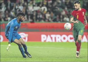  ?? Foto: EFE ?? Bruno Fernandes hizo dos de los goles del triunfo de Portugal ante Nigeria