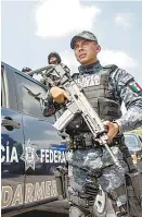  ??  ?? Policías en Nuevo León.