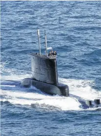  ??  ?? El submarino ARA San Juan lleva a bordo 44 tripulante­s.