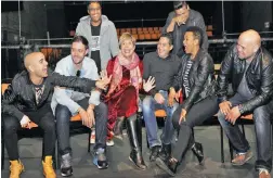  ?? PICTURE: CINDY WAXA ?? A RIOT: From left are Carl Wastie, Dylan Skews, Tracy Klass, Alistair Izobell, Shimmy Isaacs and Carl Weber. From left in the back row are Nur Abrahams and Robin Pieters.
