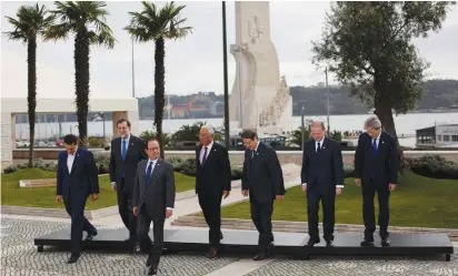  ?? (Pedro Nunes/Reuters) ?? ‘CLUB MED’ leaders (from left) Greek Prime Minister Alexis Tsipras, Spanish Prime Minister Mariano Rajoy, French President François Hollande, Portuguese Prime Minister Antonio Costa, Cypriot President Nicos Anastasiad­es, Maltese Prime Minister Joseph...