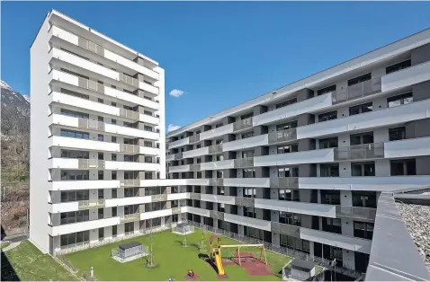  ?? Foto: Jan Hetfleisch / OFA ?? Aktuell werden die Wohnungen des Projekts Weitblick beim Gewerbegeb­iet Mühlau bezogen.