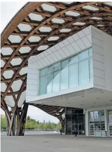  ?? FOTO: SOPHIA SCHÜLKE ?? Die spektakulä­re Architektu­r des Centre Pompidou in Metz ist einer der HauptErfol­gsfaktoren, wenn es um Besucher-Resonanz geht.