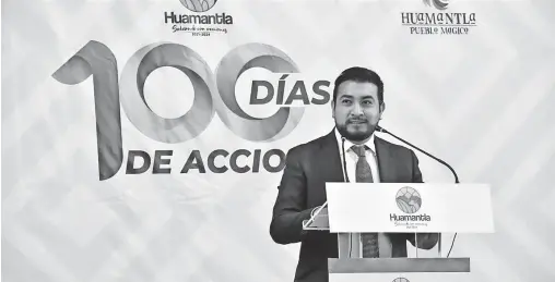  ?? /TOMÁS BAÑOS ?? Juan Salvador Santos Cedillo, alcalde de Huamantla, presentó los avances a 100 días de su gobierno