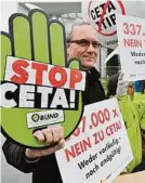  ??  ?? Am 23. Jänner startet das Volksbegeh­ren gegen TTIP und Ceta