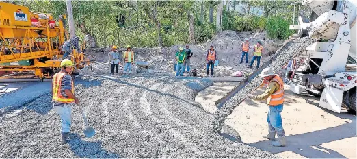  ?? FOTO: YOSEPH AMAYA ?? Esta semana se realizarán fundicione­s por lo que recomienda­n usar vías alternas porque el tráfico será lento.