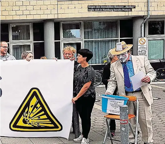  ??  ?? Gegen den Immobilien-Konzern „Akelius“regte sich in Hamburg bereits Protest.