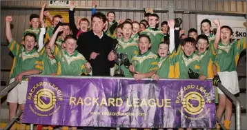  ??  ?? The Bunclody boys celebrate their double-clinching victory.