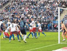  ?? FOTO: IMAGO/MATTHIAS KOCH ?? Berlin lässt den HSV weiter in der 2. Liga verharren.