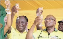  ?? News Agency (ANA) MOTSHWARI MOFOKENG African ?? RAMAPHOSA and Jacob Zuma toast the party at a mini-rally in celebratio­n of the ANC’S 107th anniversar­y and January 8 statement in Inanda. |