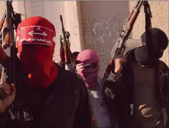  ?? ?? Jostling for power: Nafatali Bennett (far left), Benny Gantz and Yair Lapid; PFLP fighters