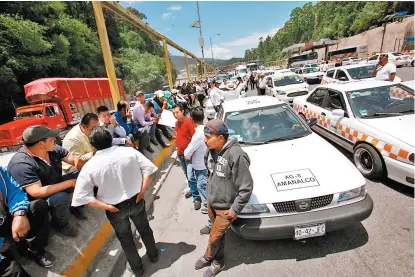  ??  ?? Cerca de 5 mil concesiona­rios se oponen a las videocámar­as, GPS y botones de pánicos en sus unidades.