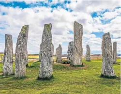  ??  ?? ● The neolithic Callanish Stones