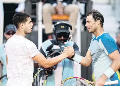  ?? AFP7 vía Europa Press / EP ?? Carlos Alcaraz i Rafael Nadal al maig durant el Mutua Madrid Open