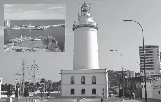  ?? Fotos: Nicolas Hock/Hafenbehör­de ?? Der Leuchtturm von Málaga befindet sich am Übergang zwischen dem Kai Muelle Uno und der Hafenmole Dique del Levante.