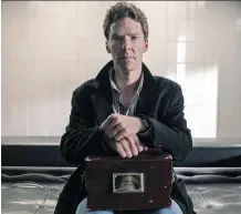  ?? JUSTIN DOWNING/ SHOWTIME ?? Former Sherlock headliner Benedict Cumberbatc­h puts his acting skills to the test in the new series Patrick Melrose.