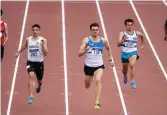  ??  ?? Aaron Cadden races to second in the 200m heat. Pic: Sam Barnes/Sportsfile