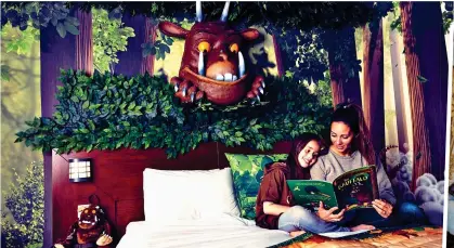  ??  ?? BOOK IT: A Gruffalo room at Chessingto­n World of Adventures. Right: Treehouse room at Alton Towers