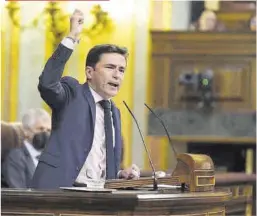  ?? David Castro ?? Pedro Casares, portaveu del PSOE, en el debat d’ahir.