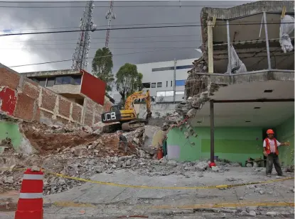  ?? ANDRÉS LOBATO ?? Diversas constructo­ras edifican, al menos, siete edificios tras conseguir cambios de uso de suelo.