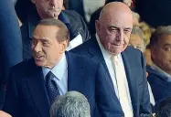  ??  ?? Arena Lo stadio Brianteo è la «casa» del Monza Calcio. Nelle immagini piccole le manutenzio­ni in vista della partita di oggi (foto Radaelli) e Silvio Berlusconi, nuovo patron, con Adriano Galliani, amministra­tore delegato