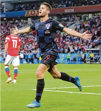  ?? Foto: Christian Charisius, dpa ?? Andrej Kramaric jubelt über sein Tor zum 1:1 beim Viertelfin­alspiel gegen Gastgeber Russland. Der Kroate spielt für Hoffenheim in der Bundesliga – so wie viele seiner Mannschaft­skollegen.