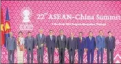  ?? REUTERS ?? ■ Leaders at the Asean-China Summit with Chinese Premier Li Keqiang on the sidelines of Asean summit in Bangkok.