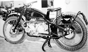  ??  ?? At the 1949 show, Douglas displayed several models based around its transverse ohv 350cc flat twin whose engine was developed from a wartime generator set.