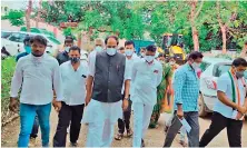  ?? P. ANIL KUMAR ?? TPCC president N. Uttam Kumar Reddy heads to the Huzurabad municipali­ty general body meeting on Monday. —