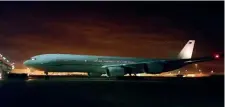  ??  ?? Entra in servizio l’«Air Force One» di Palazzo Chigi La scritta Repubblica italiana sulla fusoliera e il tricolore in coda. Ieri è atterrato a Fiumicino il nuovo Airbus per i viaggi di Stato (OmniRoma)