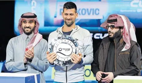  ?? [Reuters] ?? Bislang fanden Showmatche­s in Saudiarabi­en wie hier mit Novak Djoković im Dezember 2023 in der Nebensaiso­n statt.