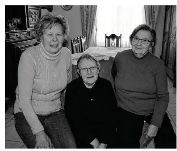  ??  ?? De gauche à droite, Marie-Madeleine Bizeul, Marcelle Gérard et Marie Dohen.