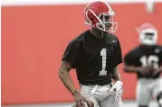  ?? Elizabeth Conley / Houston Chronicle ?? After a “sponge year” as a redshirt, Bryson Smith finds the learning has just begun as a backup at QB.