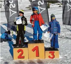  ?? Foto: Tobias Bischof ?? Die Sieger der Klasse U6, Levi Eichele, Dominik Bischof und Jakob Mühlegger (von links) kamen alle von der DJK Leitershof­en.