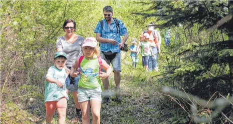  ?? FOTOS: THOMAS SIEDLER ?? Die Wanderrout­e ist beim Wandern mit Kindern nicht das Wichtigste.