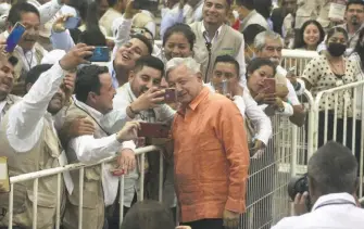  ?? RAÚL SOLÍS/ DIARIO DE XALAPA ?? En Veracruz, AMLO encabezó las jornadas de producción para el autoconsum­o