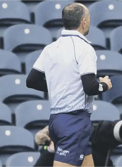  ??  ?? 0 Scotland’s Stuart Hogg speaks to referee Romain Poite during yesterday’s Guinness Six Nations match between Scotland and Ireland at BT Murrayfiel­d,