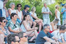  ?? FOTO: GEORG KLIEBHAN ?? Plätze im Schatten waren beim Stadtpokal auf den städtische­n Sportanlag­en am Biberacher Erlenweg sehr begehrt.