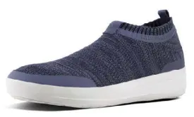  ??  ?? FitFlop Uberknit Slip-on is made with a stretchy and breathable fabric that hugs your feet.