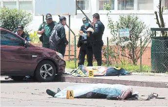  ?? FOTO: AFP ?? La dantesca escena tras un tiroteo en el hospital -hace dos semanas- que dejó siete muertos.