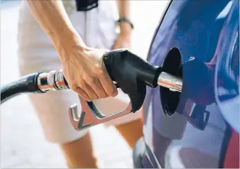  ??  ?? Pump pain: The AA says petrol prices should reflect the internatio­nal drop in crude oil pricing.