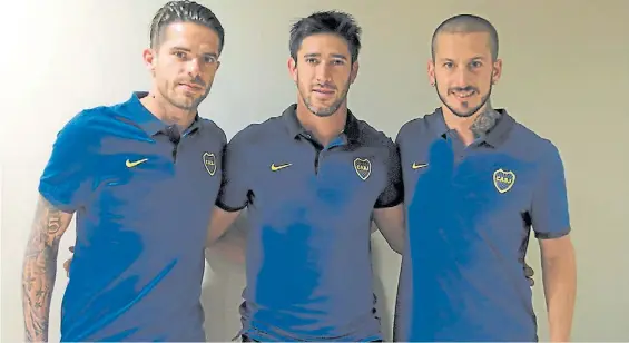  ?? PRENSA BOCA ?? Uno estuvo, uno que puede estar y uno que está. Fernando Gago, Pablo Pérez y Darío Benedetto, ¿de Boca para la Selección?