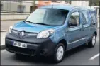  ??  ?? 2. RENAULT KANGOO La marca del rombo tiene nada menos que tres modelos entre los diez primeros, además del más vendido de los vehículos comerciale­s, el sempiterno Kangoo.