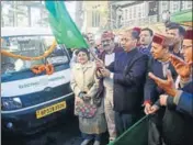  ??  ?? Chief minister Jai Ram Thakur flags off the HRTC electric vans from HP secretaria­t in Shimla on Saturday. DEEPAK SANSTA/HT