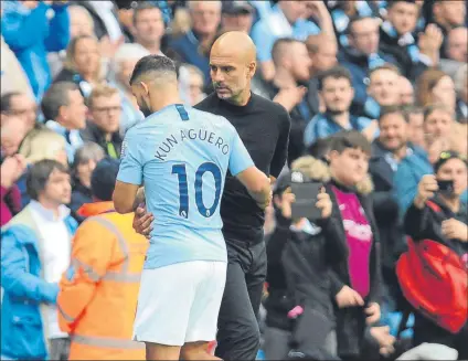  ?? FOTO: AP ?? Guardiola, junto a Agüero, que podría volver a ser titular esta tarde ante el Cardiff