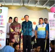  ??  ?? Dr Teo flanked by Suriyati (left) and Indra Hussin attends the National Sports Day cum Children’s Day celebratio­n at SK Pujut Corner yesterday.