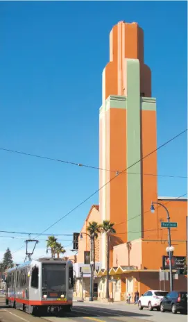  ?? John King / The Chronicle 2013 ?? The San Francisco Historic Preservati­on Commission is trying to make the El Rey Theatre building, home to a church for decades, into a city landmark.