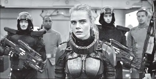  ??  ?? Cara Delevigne protagoniz­a el filme