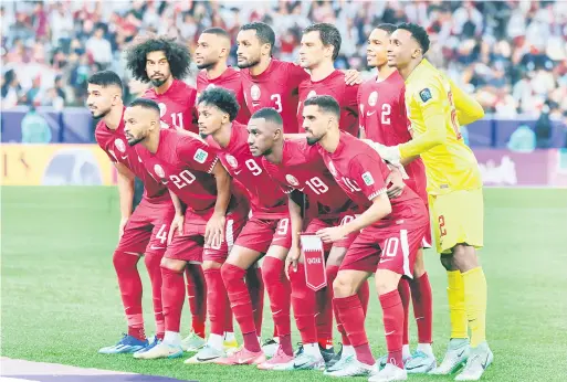  ?? — Gambar Bernama ?? IMPIAN JUARA: Pasukan Qatar pada perlawanan pembukaan di antara Qatar menentang Lubnan pada Piala Asia 2023 di Stadium Lusail.